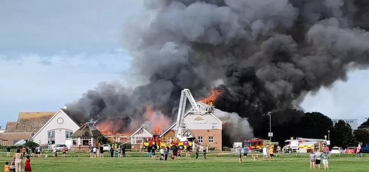 Massive blaze erupts at Harvester restaurant in Littlehampton, West Sussex